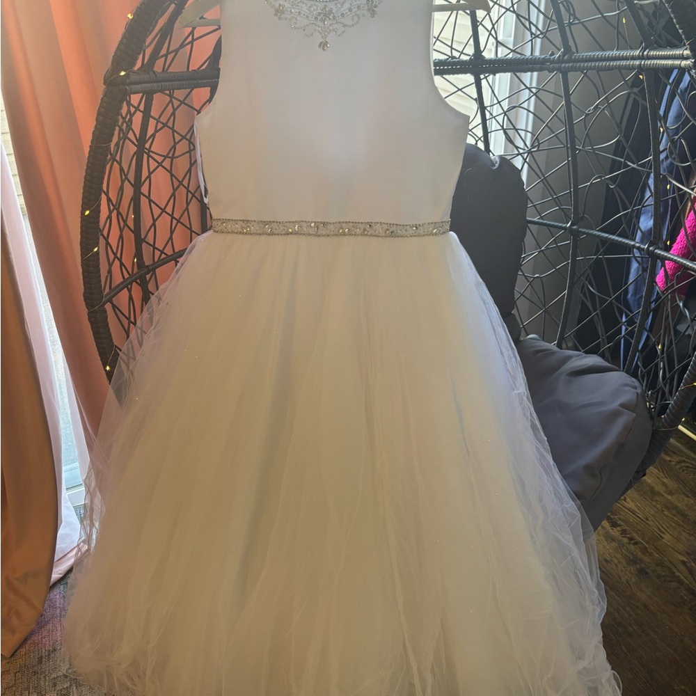 Elegant White Tulle Kids Dress